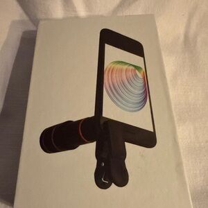 Universal Black Clip-On Smartphone Lens